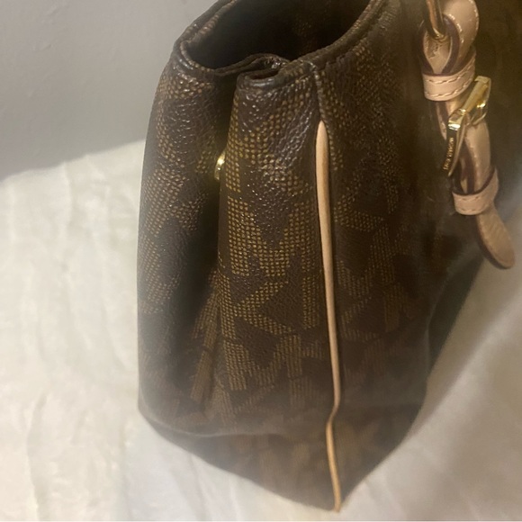 Michael Kors brown signature bag - Picture 4 of 11